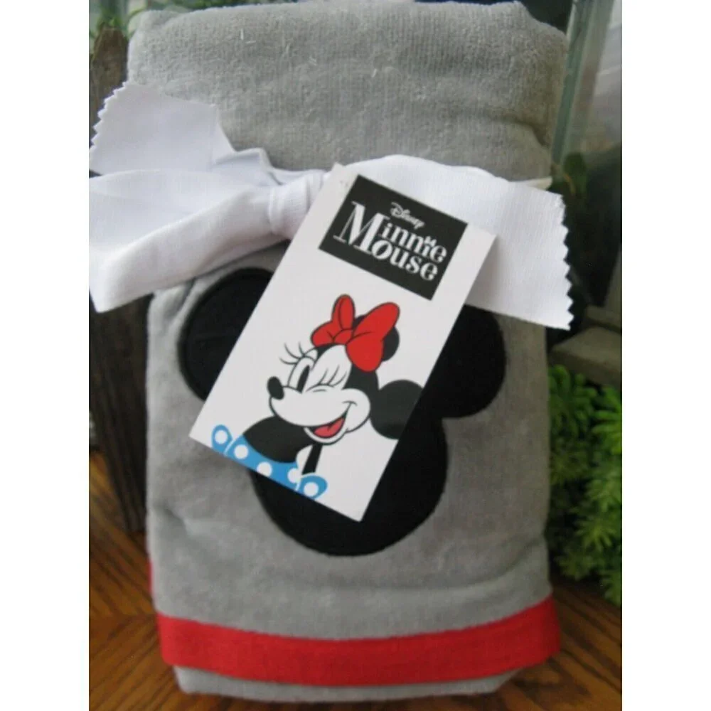 New Disney Minnie Mouse Red, Gray, Black Plush Bathroom Hand Towels Set of 2
